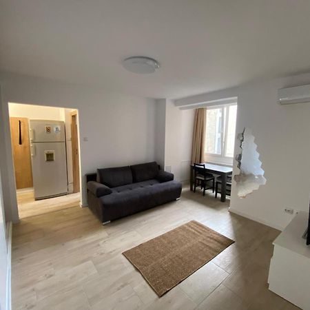Apartament Universitate Lejlighed Bukarest Eksteriør billede